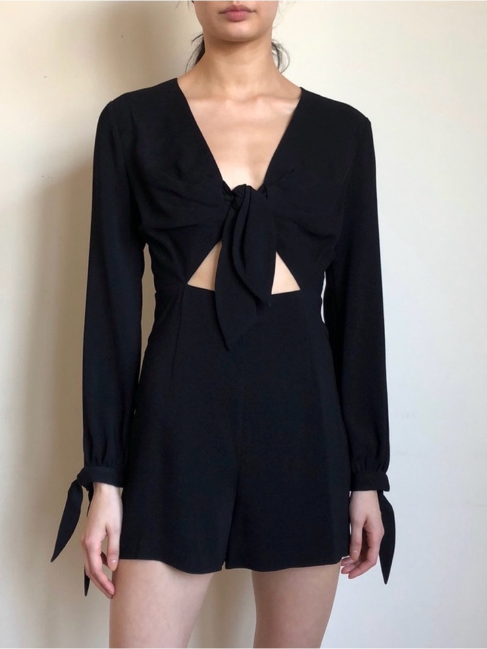 NWT Intermix Black Tie Front Cutout Romper Size Small